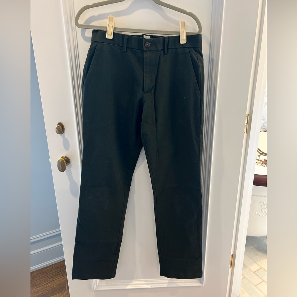 GAP Men’s straight chinos in forest green 31x32